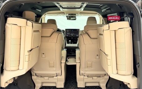 Toyota Alphard, 2025 год, 13 690 000 рублей, 36 фотография