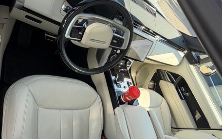 Land Rover Range Rover IV рестайлинг, 2023 год, 24 000 000 рублей, 9 фотография