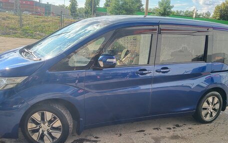 Honda Stepwgn IV, 2015 год, 2 200 000 рублей, 3 фотография