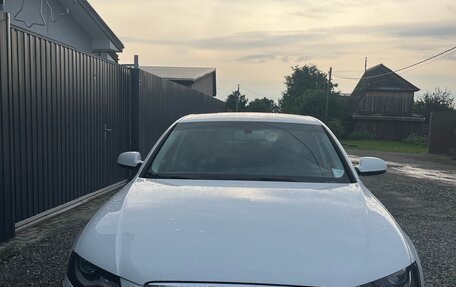 Audi A4, 2011 год, 1 045 000 рублей, 2 фотография