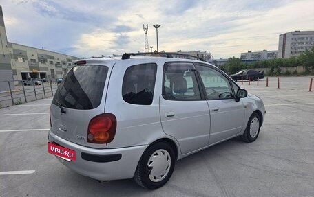 Toyota Corolla Spacio II, 1998 год, 400 000 рублей, 25 фотография
