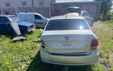 Volkswagen Polo VI (EU Market), 2010 год, 300 000 рублей, 3 фотография