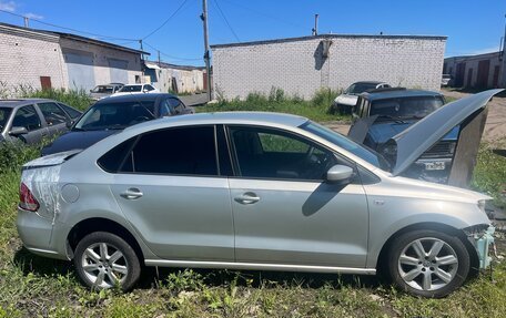 Volkswagen Polo VI (EU Market), 2010 год, 300 000 рублей, 4 фотография