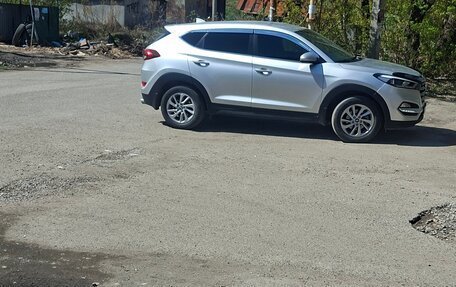Hyundai Tucson III, 2017 год, 1 700 000 рублей, 2 фотография