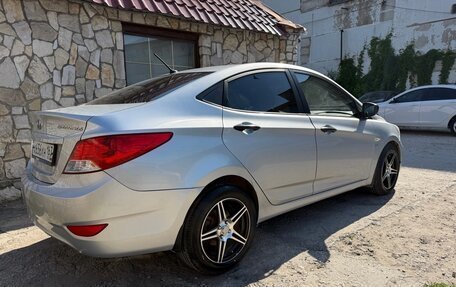 Hyundai Solaris II рестайлинг, 2013 год, 625 000 рублей, 6 фотография