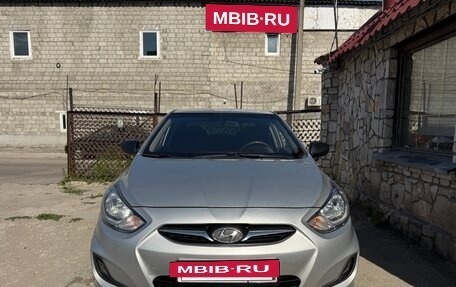 Hyundai Solaris II рестайлинг, 2013 год, 625 000 рублей, 8 фотография