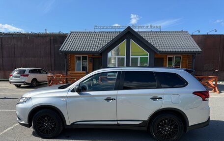 Mitsubishi Outlander III рестайлинг 3, 2016 год, 1 650 000 рублей, 3 фотография