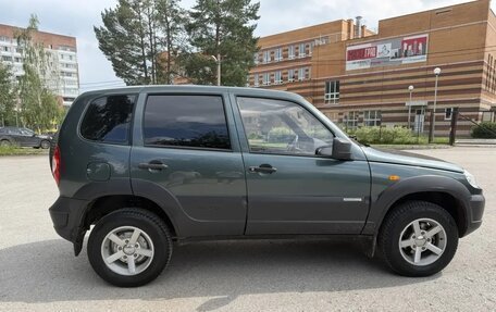 Chevrolet Niva I рестайлинг, 2012 год, 549 000 рублей, 3 фотография