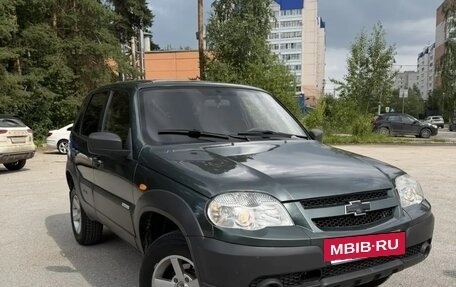 Chevrolet Niva I рестайлинг, 2012 год, 549 000 рублей, 2 фотография