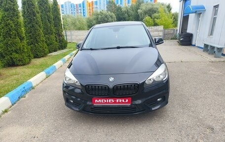 BMW 2 серия Active Tourer F45, 2017 год, 1 000 000 рублей, 1 фотография
