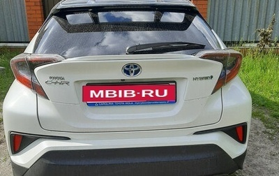 Toyota C-HR I рестайлинг, 2018 год, 2 850 000 рублей, 1 фотография