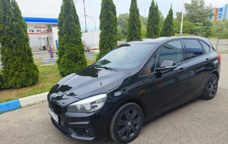 BMW 2 серия Active Tourer F45, 2017 год, 1 000 000 рублей, 2 фотография