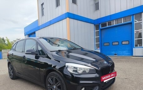 BMW 2 серия Active Tourer F45, 2017 год, 1 000 000 рублей, 3 фотография