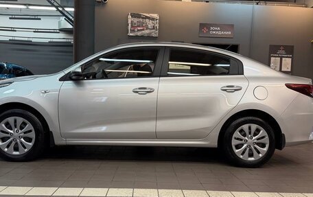 KIA Rio IV, 2022 год, 1 300 000 рублей, 2 фотография