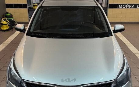 KIA Rio IV, 2022 год, 1 300 000 рублей, 4 фотография