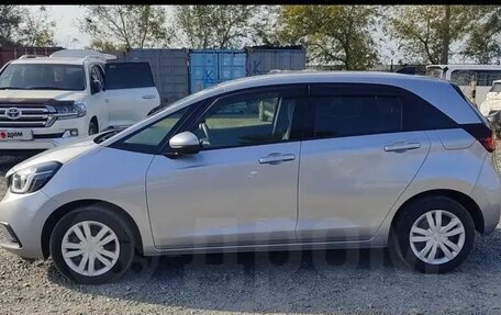 Honda Fit, 2020 год, 1 200 000 рублей, 2 фотография