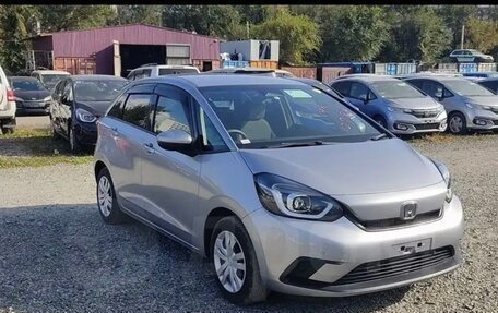 Honda Fit, 2020 год, 1 200 000 рублей, 4 фотография