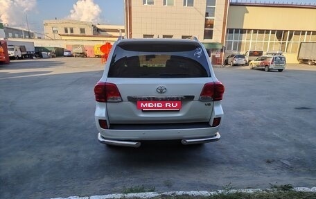 Toyota Land Cruiser 200, 2014 год, 3 300 000 рублей, 2 фотография