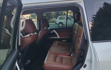 Toyota Land Cruiser 200, 2014 год, 3 300 000 рублей, 10 фотография