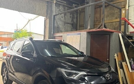 Toyota RAV4, 2016 год, 1 850 000 рублей, 2 фотография
