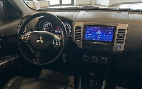 Mitsubishi Outlander III рестайлинг 3, 2010 год, 949 000 рублей, 10 фотография