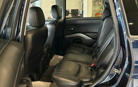 Mitsubishi Outlander III рестайлинг 3, 2010 год, 949 000 рублей, 9 фотография
