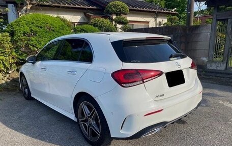 Mercedes-Benz A-Класс, 2022 год, 1 789 000 рублей, 2 фотография