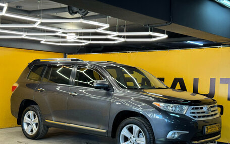 Toyota Highlander III, 2013 год, 2 149 000 рублей, 3 фотография