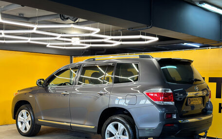 Toyota Highlander III, 2013 год, 2 149 000 рублей, 6 фотография
