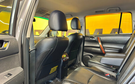 Toyota Highlander III, 2013 год, 2 149 000 рублей, 9 фотография