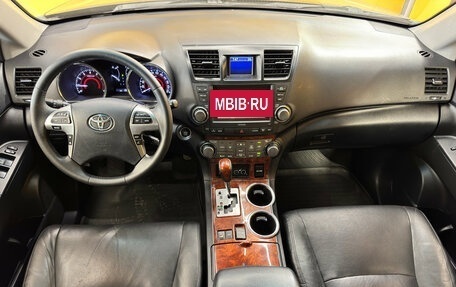 Toyota Highlander III, 2013 год, 2 149 000 рублей, 11 фотография