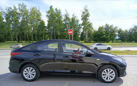 Hyundai Solaris II рестайлинг, 2022 год, 1 625 000 рублей, 4 фотография