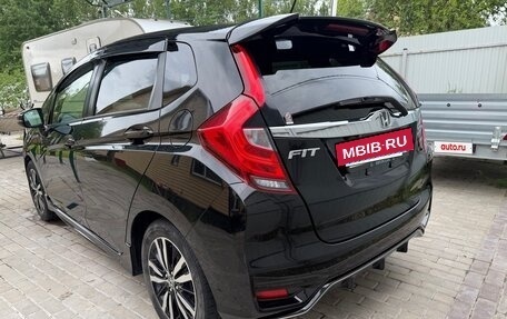 Honda Fit III, 2017 год, 1 050 000 рублей, 8 фотография