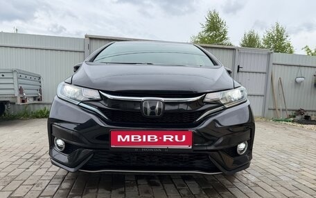 Honda Fit III, 2017 год, 1 050 000 рублей, 5 фотография
