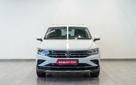 Volkswagen Tiguan II, 2021 год, 3 899 000 рублей, 3 фотография