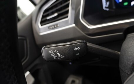 Volkswagen Tiguan II, 2021 год, 3 899 000 рублей, 15 фотография