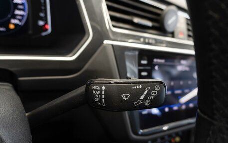 Volkswagen Tiguan II, 2021 год, 3 899 000 рублей, 18 фотография
