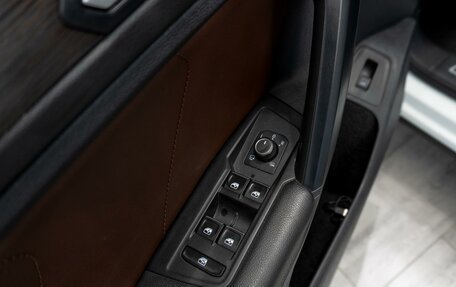 Volkswagen Tiguan II, 2021 год, 3 899 000 рублей, 26 фотография