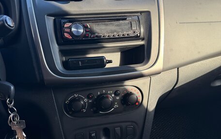 Renault Sandero II рестайлинг, 2014 год, 645 000 рублей, 12 фотография