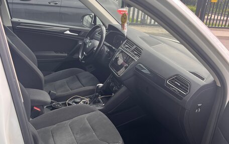 Volkswagen Tiguan II, 2019 год, 2 600 000 рублей, 6 фотография