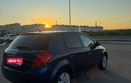 KIA cee'd I рестайлинг, 2009 год, 730 000 рублей, 4 фотография