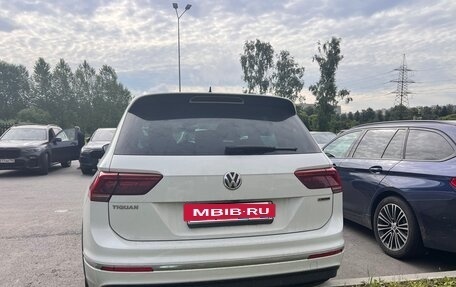 Volkswagen Tiguan II, 2019 год, 2 600 000 рублей, 3 фотография