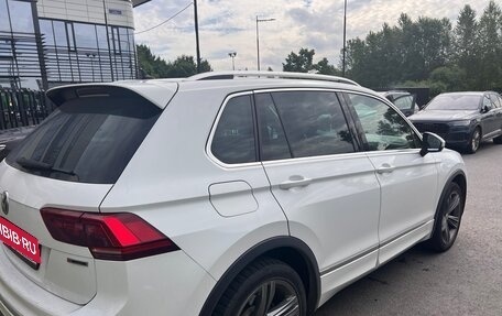 Volkswagen Tiguan II, 2019 год, 2 600 000 рублей, 4 фотография