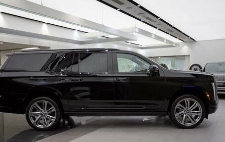 Cadillac Escalade V, 2025 год, 19 999 000 рублей, 3 фотография