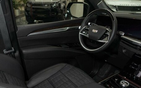 Cadillac Escalade V, 2025 год, 19 999 000 рублей, 15 фотография