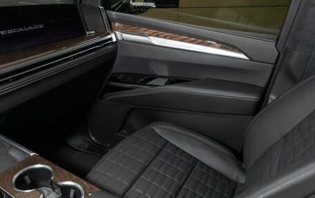 Cadillac Escalade V, 2025 год, 19 999 000 рублей, 13 фотография