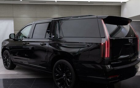 Cadillac Escalade V, 2025 год, 19 999 000 рублей, 6 фотография