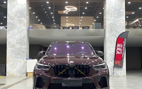 BMW X5 M, 2022 год, 18 000 000 рублей, 2 фотография