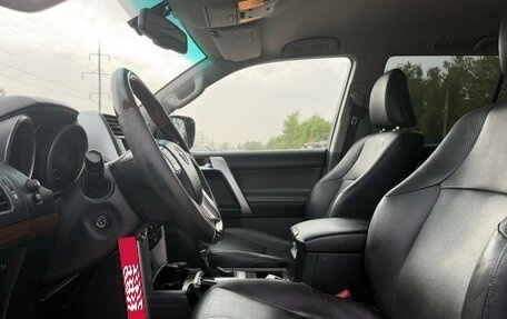 Toyota Land Cruiser Prado 150 рестайлинг 2, 2009 год, 2 715 000 рублей, 10 фотография