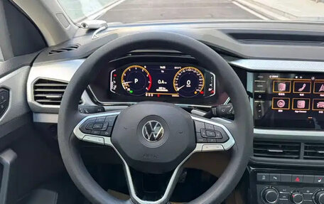 Volkswagen T-Cross I, 2023 год, 1 249 003 рублей, 9 фотография